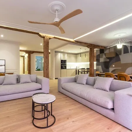 Basque Museum شقة *